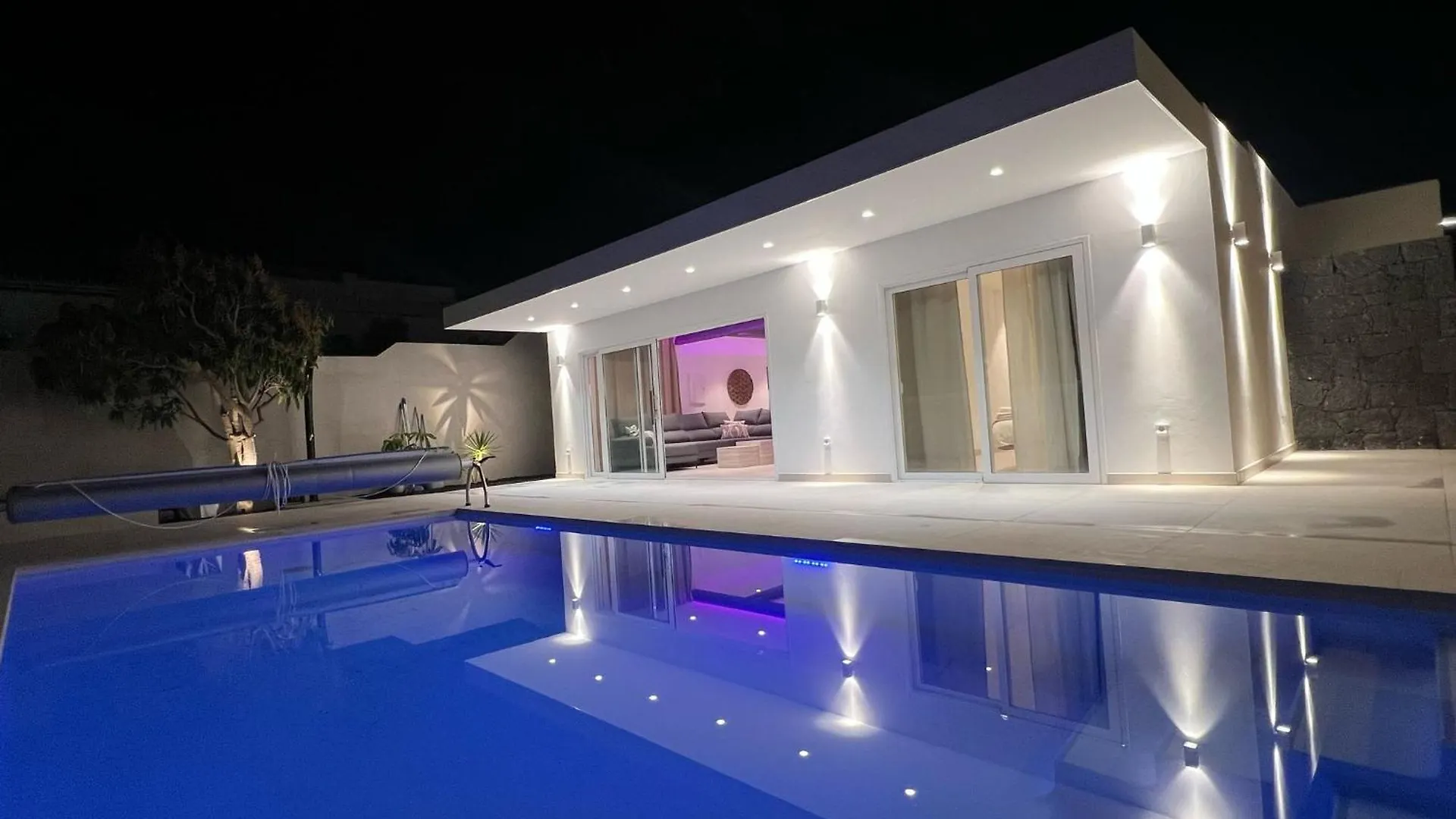 kontakty Villa Deluxy Mia